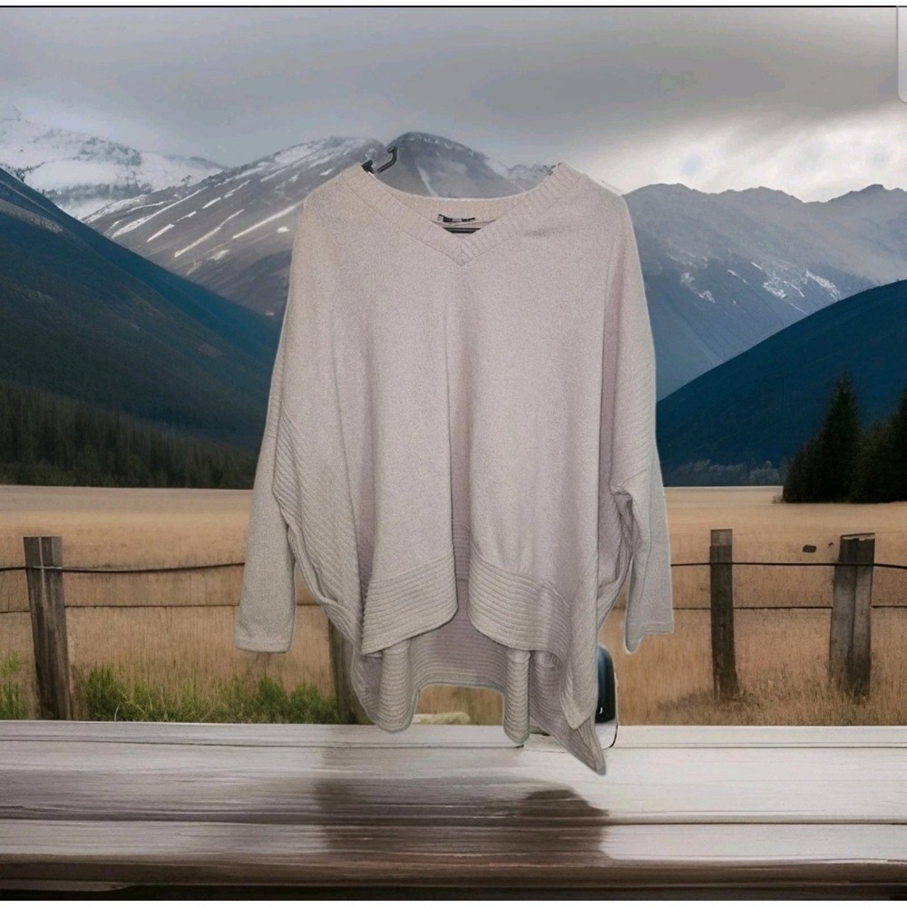 WHITE BIRCH womens Oversized Super Soft knit sweater Med Pockets Bat Wing